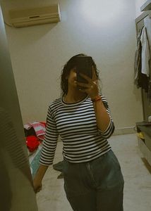 A black white crop tee