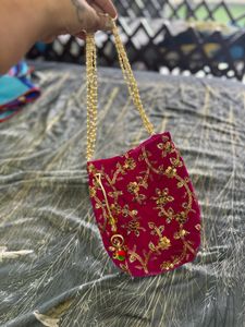 Batvo …traditional Hand Bag..it’s Colour Is ❤️