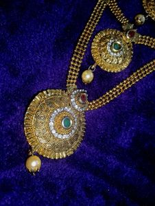 Elegant Gold Necklace
