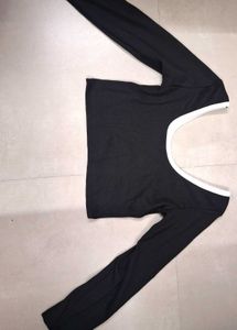 Chic Black Long Sleeve Crop Top