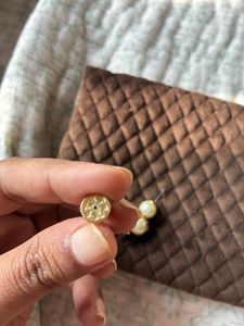 Tory Burch logo Pearl Earrings