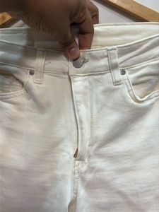 White Cropped Jeans
