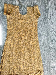Dress  With Leaf Prints🎊✨