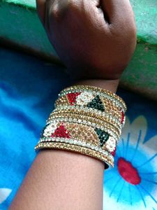 Bangles &amp; Necklace Set