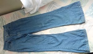 Low Waisted Bootcut Jeans 👖