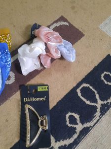 Combo Of 4 Cotton Panties, Srunchies And Clutcher