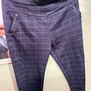 Checked casual pant