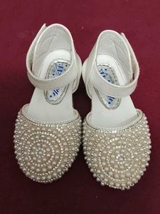 Cute Pearl Embellished Baby Sandals