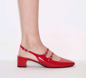 MARY JANE PUMPS