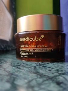 Medicube vitamin c capsule cream