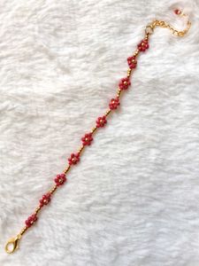Pintresty Red Flower Beaded Bracelet 🌹