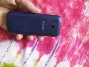 Samsung Guru Music 2.... With Box