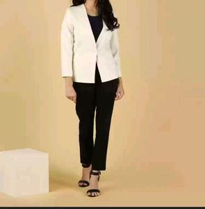 Formal Off White Blazer🌕