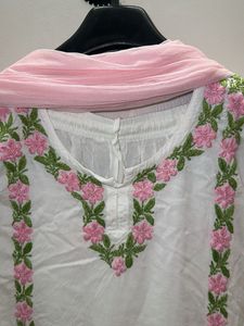 Floral Embroidered Kurta set