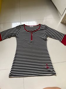 ⚓ Chic Nautical-Inspired Striped Top