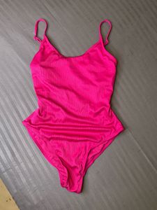 imported hot pink🩷bodysuit