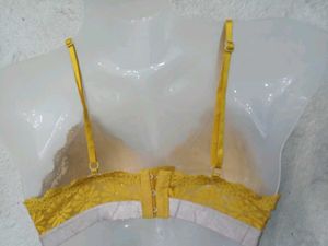 32 D Look