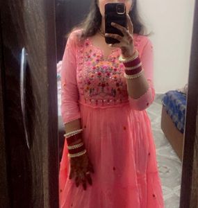 Elegant Pink Embroidered Kurta
