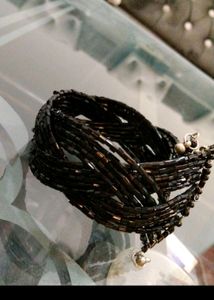 Hand Black Baracilete
