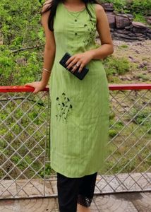 Slim Green Kurti