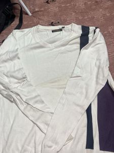 Denim Jeans/ free pullover whitish