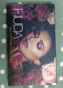 Huda Beauty Eyeshadow Palette