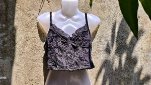 2.6.4 CUTE BLACK VELVET CORSET