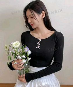 Women&#39;s Front Bow Top