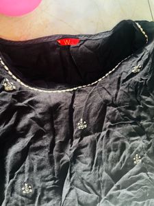 W Embroidered Black Kurta &plazzo