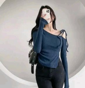 Chic One-Shoulder Top