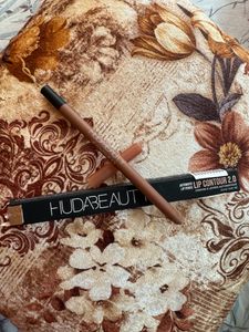 ⭐️Huda Beauty ⭐️ Lip Liner Sandy Beige