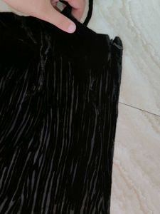 georget dress with black velvet strips💎