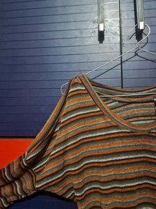 Arm Slit Design Top