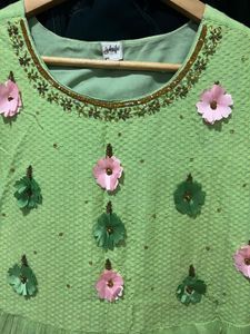 Elegant Green Embroidered Kurta