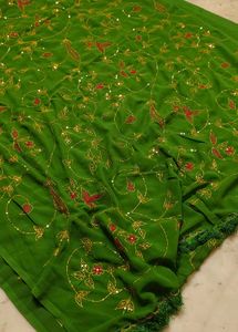aari work Elegant Green Embroidered Saree
