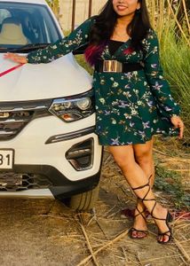 BERRYLUSH Floral Print Mini Dress