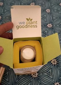 Mama Earth Hydra-Glow Foundation
