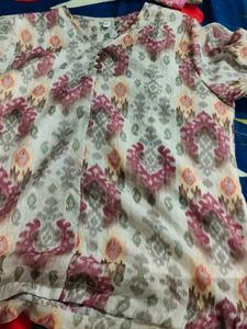 This Beautiful Top Size Is Xl