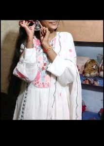 Embroidered White Salwar Kameez Suit