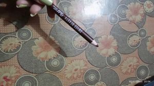 Swiss Beauty Lip Liner