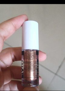 Revolution Liquid Eyeshadow