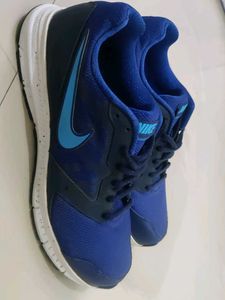 Never Worn Nike Shoes