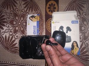 P Trone earbuds