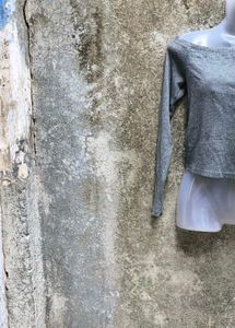 V. CUTE GREY H&amp;M TOP