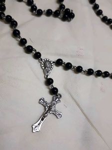 Cristian Cross Pendant Chain