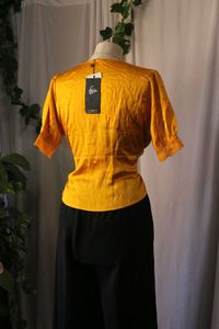 Vintage Gold Top