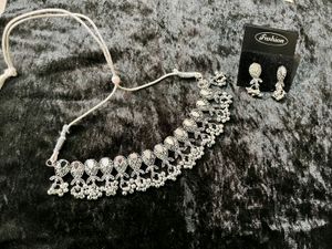 Neck Choker