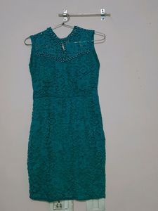 Bodycon Dress.. Available For 700 Only For Today.. Valid Offer Acceptable