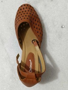 Brown Laser-Cut Flats