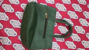 Stylish Green Handbag